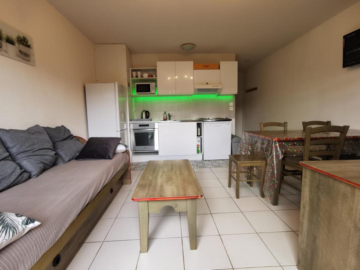 Au 11 T3 Duplex, Village Vacances, Piscines, Parking Saint-Geniez-d'Olt Exterior foto