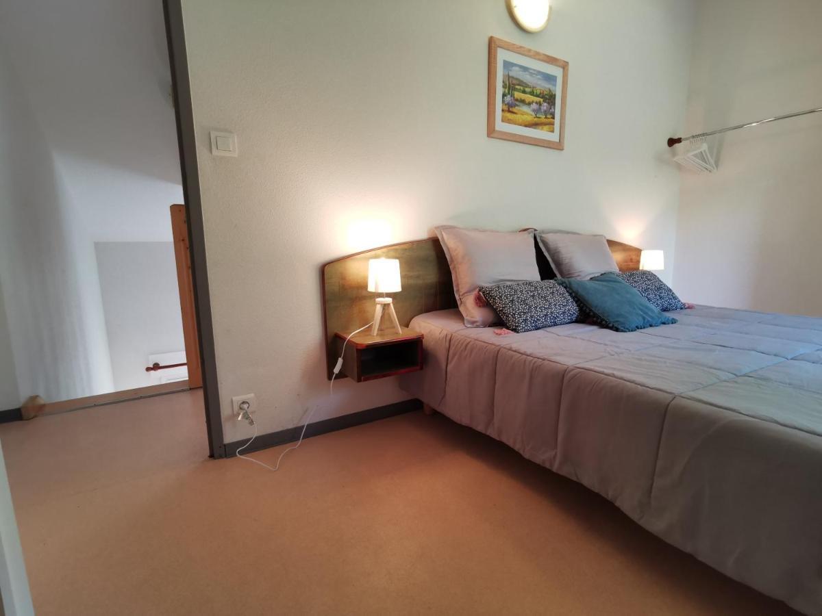 Au 11 T3 Duplex, Village Vacances, Piscines, Parking Saint-Geniez-d'Olt Exterior foto
