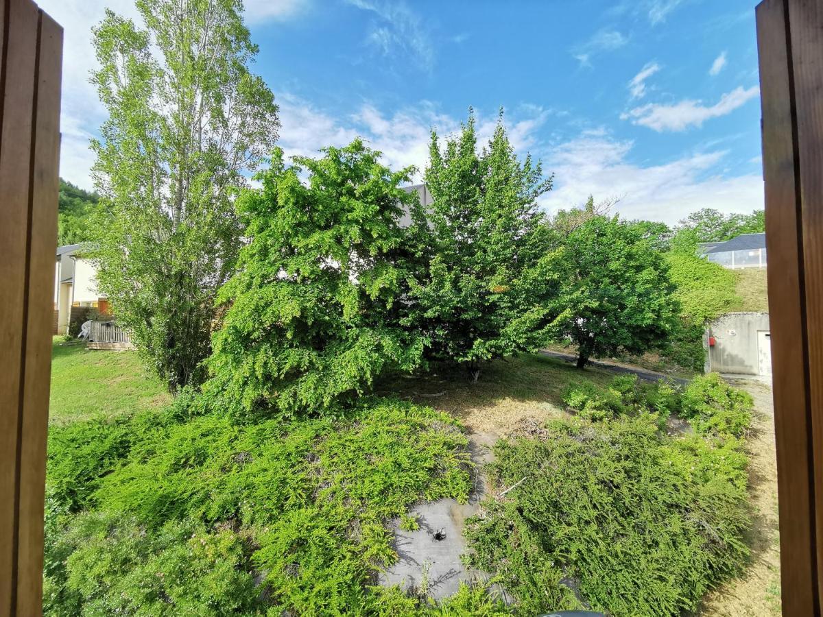Au 11 T3 Duplex, Village Vacances, Piscines, Parking Saint-Geniez-d'Olt Exterior foto