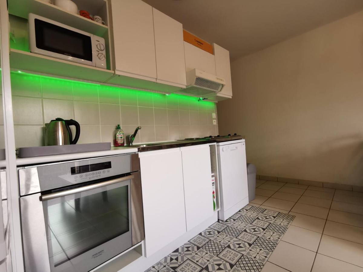 Au 11 T3 Duplex, Village Vacances, Piscines, Parking Saint-Geniez-d'Olt Exterior foto