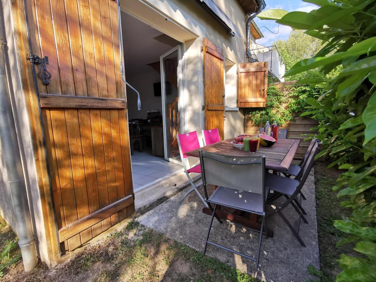 Au 11 T3 Duplex, Village Vacances, Piscines, Parking Saint-Geniez-d'Olt Exterior foto