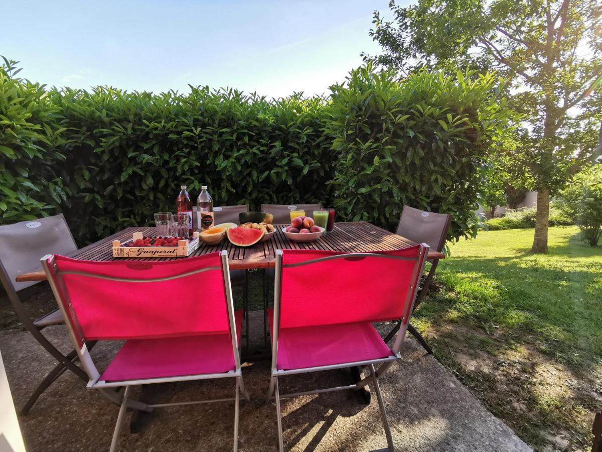 Au 11 T3 Duplex, Village Vacances, Piscines, Parking Saint-Geniez-d'Olt Exterior foto